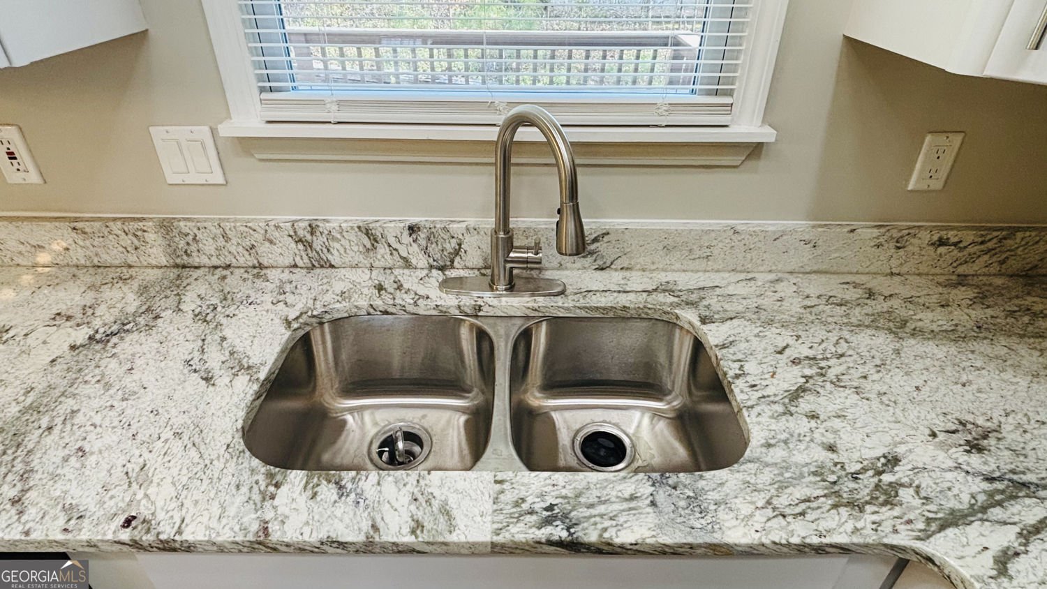 1015 Sly Fox Court Stone Mountain - Photo 18