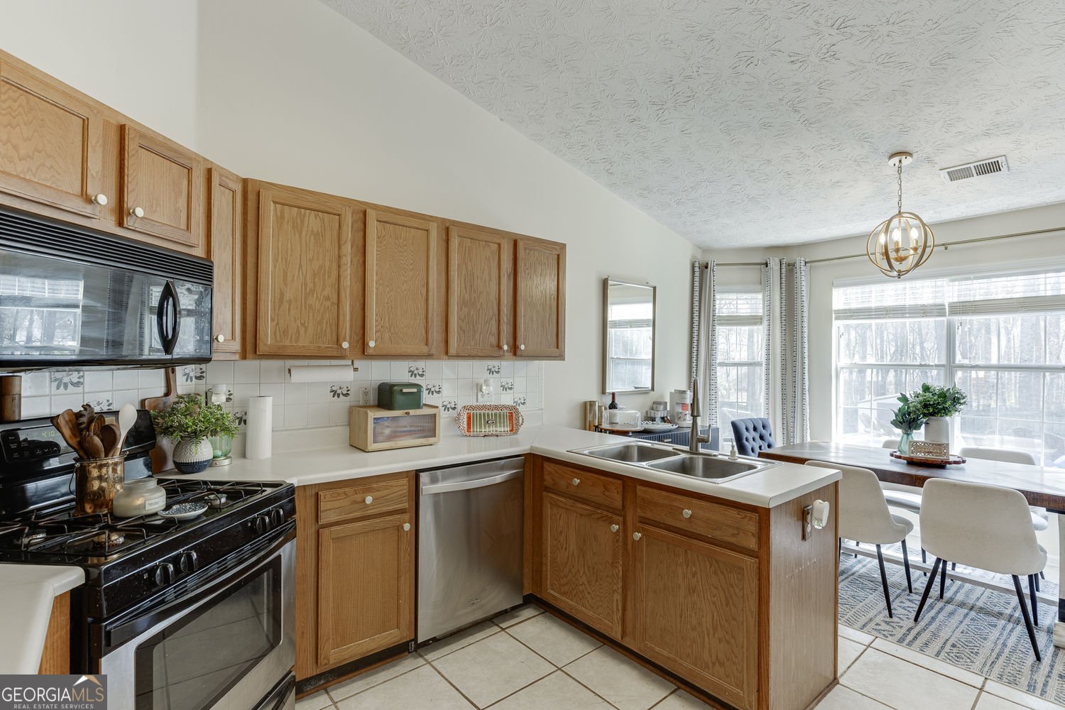 2340 Heatherton Circle Dacula - Photo 10