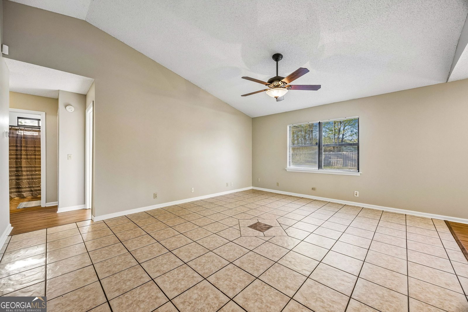 132 Woodvalley Drive Kingsland - Photo 10