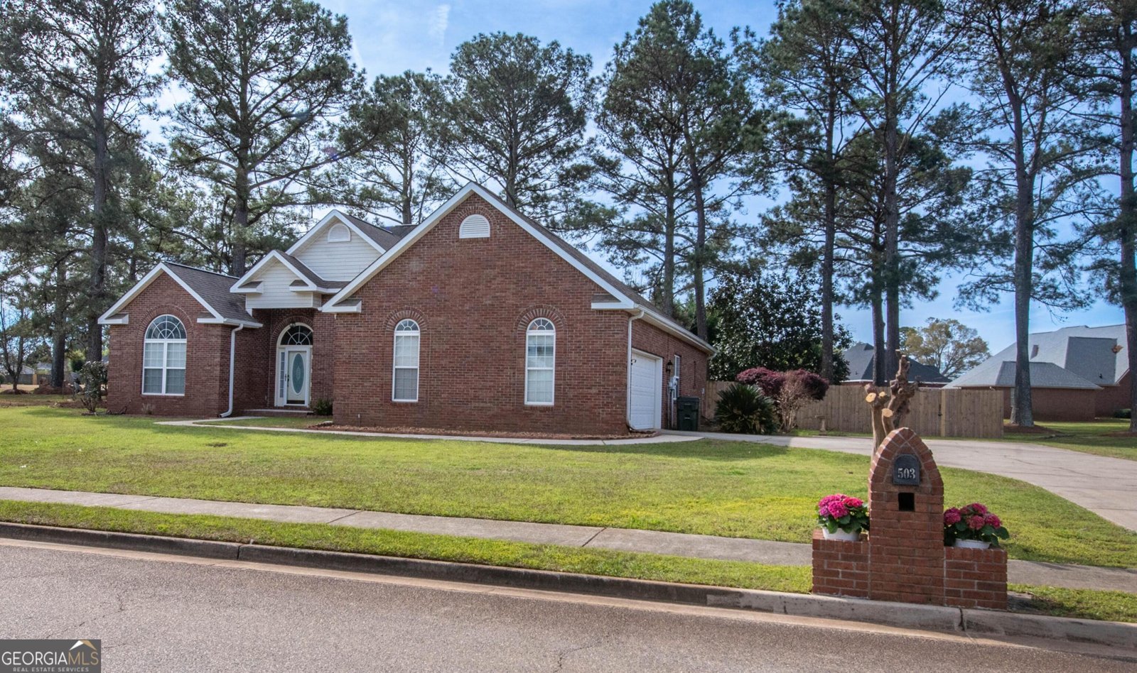 503 Victoria Circle Warner Robins - Photo 1