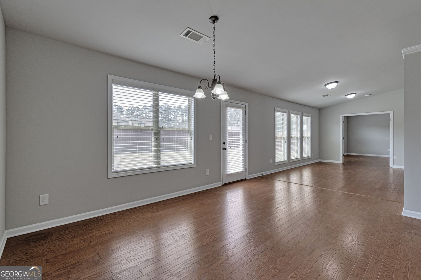 3203 Sag Harbor Court Buford - Photo 11