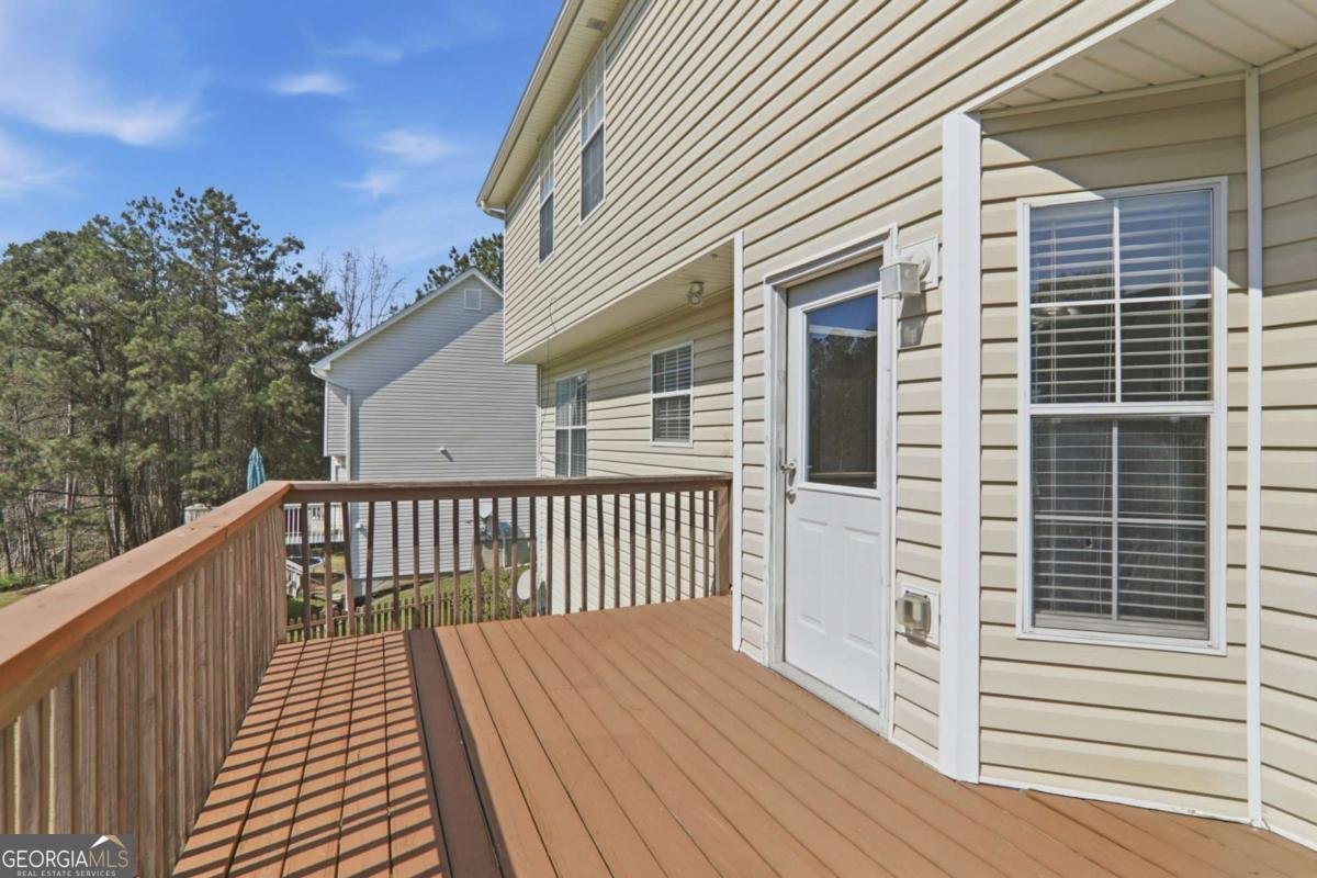 5686 Grindstone Drive Buford - Photo 11