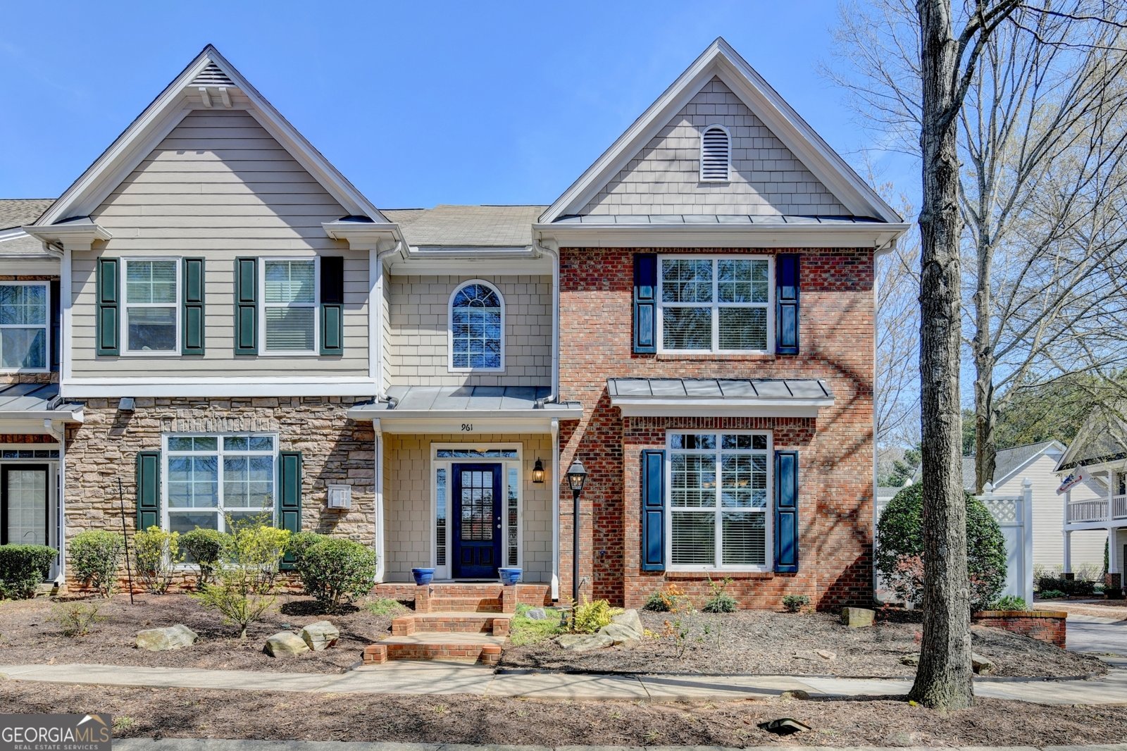 961 Cambron Commons Trace Suwanee - Photo 1