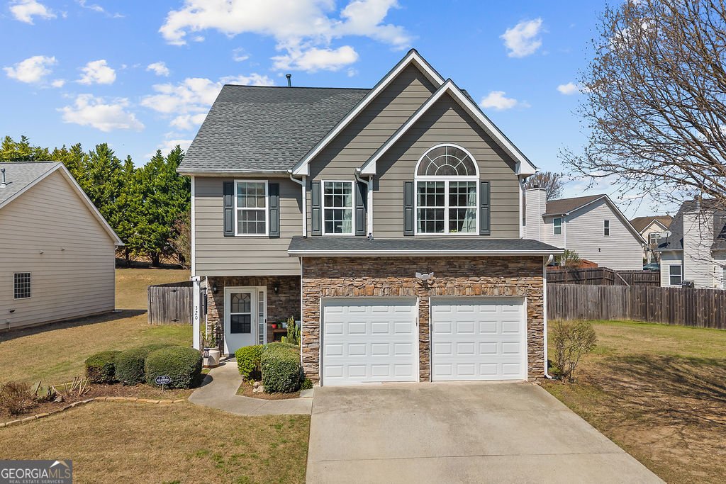 320 Blackwood Lane Suwanee - Photo 1