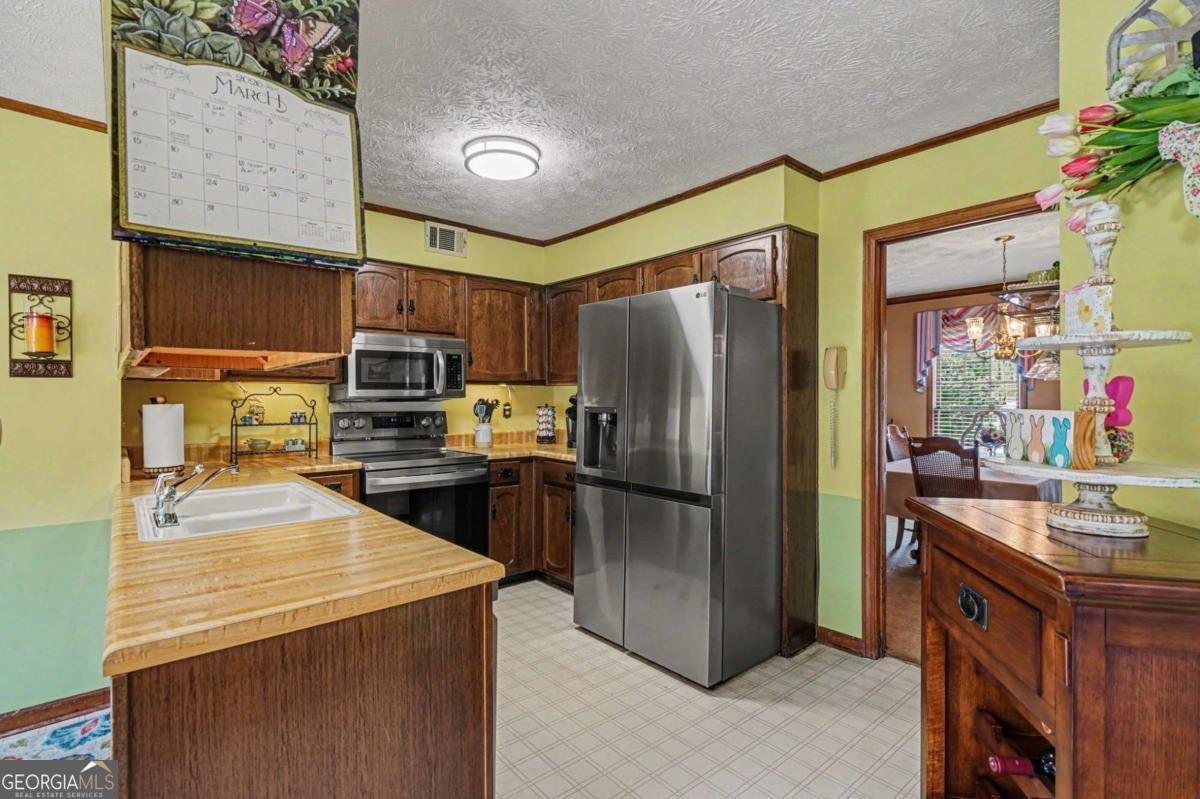 777 Saybrook Circle Lilburn - Photo 12