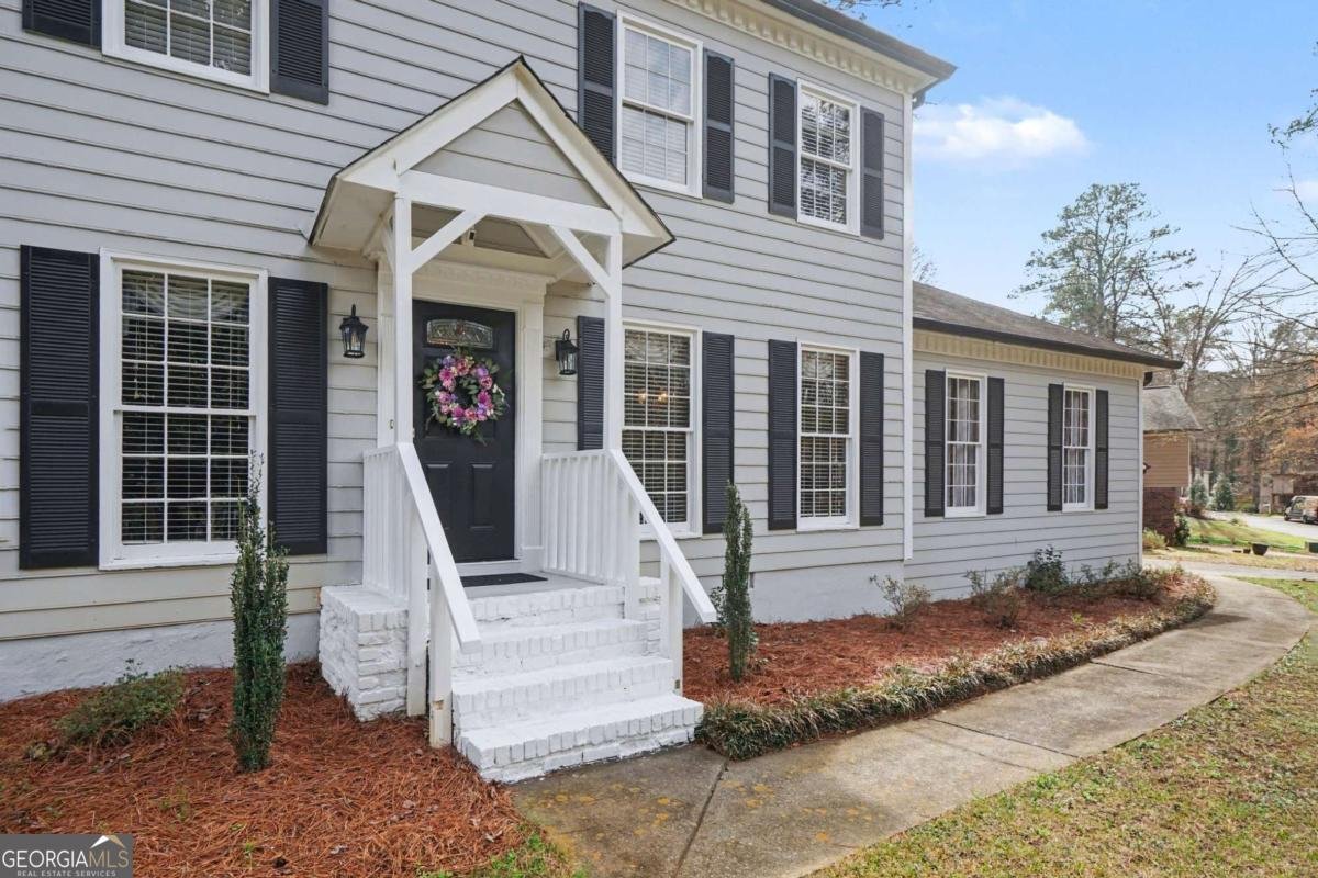 777 Saybrook Circle Lilburn - Photo 2