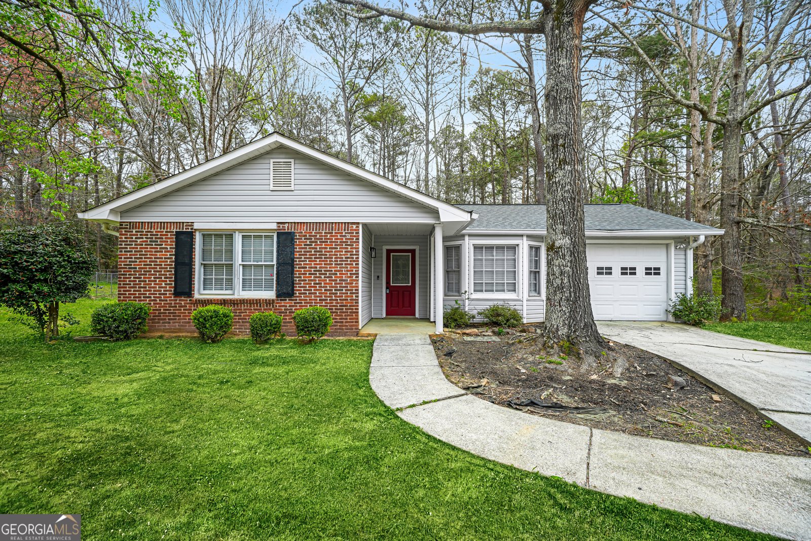 613 Windsor Drive Conyers - Photo 1