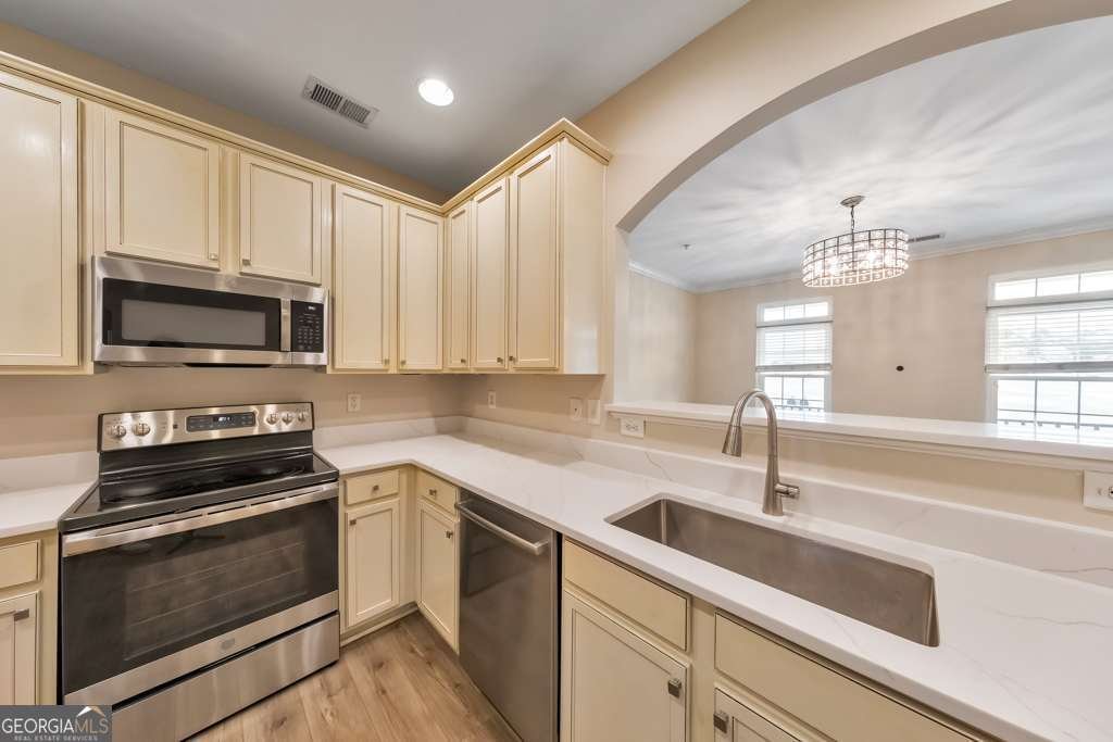 530 Georgia Way Woodstock - Photo 14