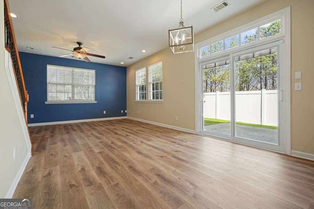 297 Hiawassee Drive Woodstock - Photo 12