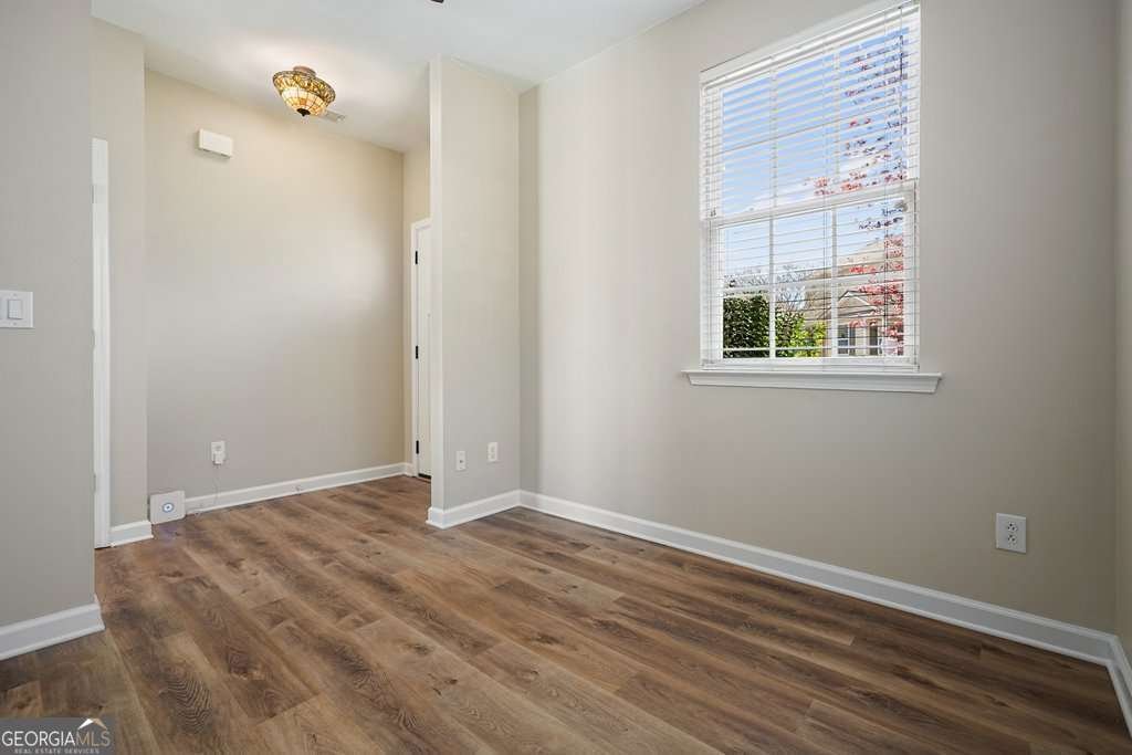 297 Hiawassee Drive Woodstock - Photo 6