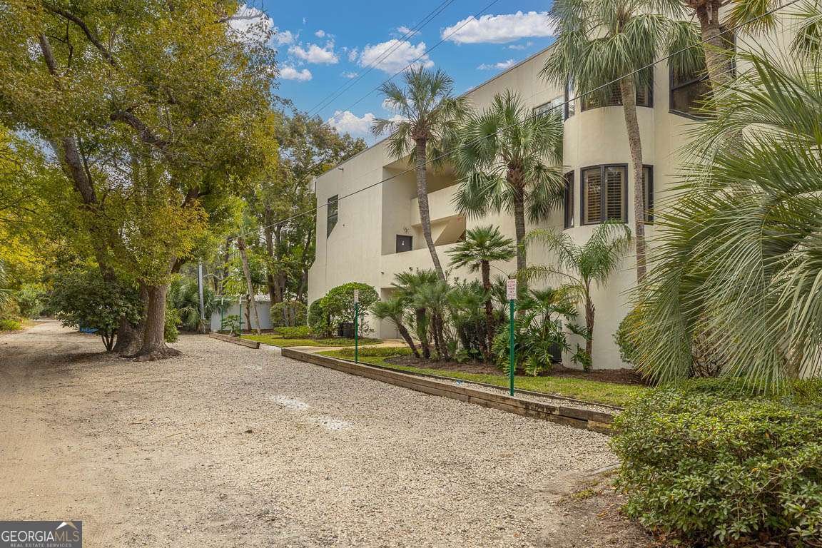 548 Oglethorpe Avenue St. Simons - Photo 1