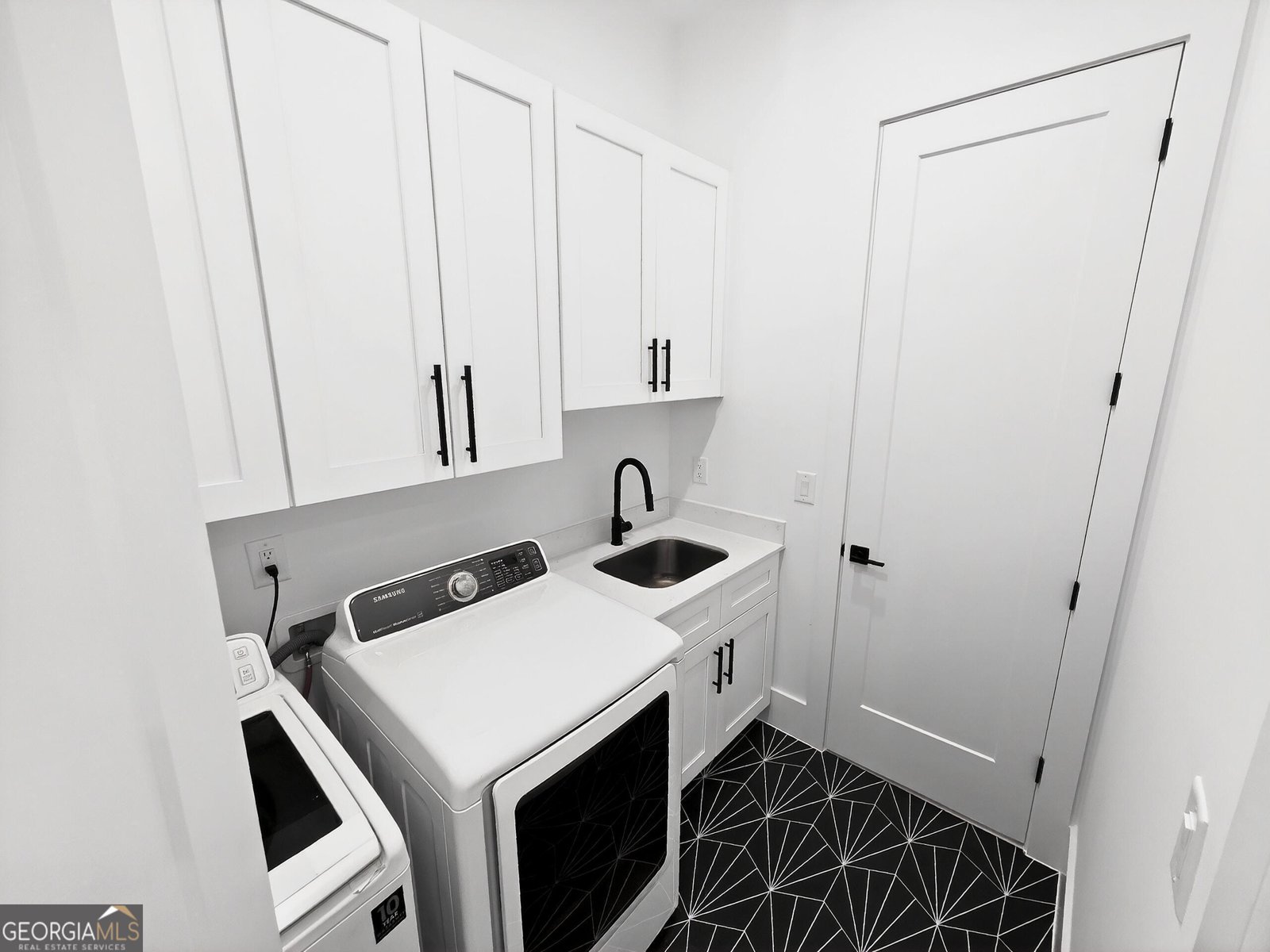 764 Riverside Road Sugar Hill - Photo 33