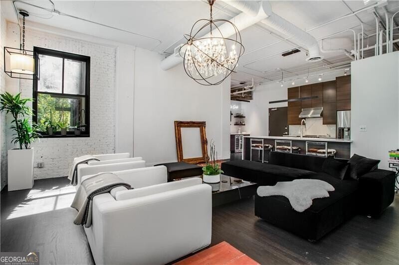 3235 Roswell Road Atlanta - Photo 1