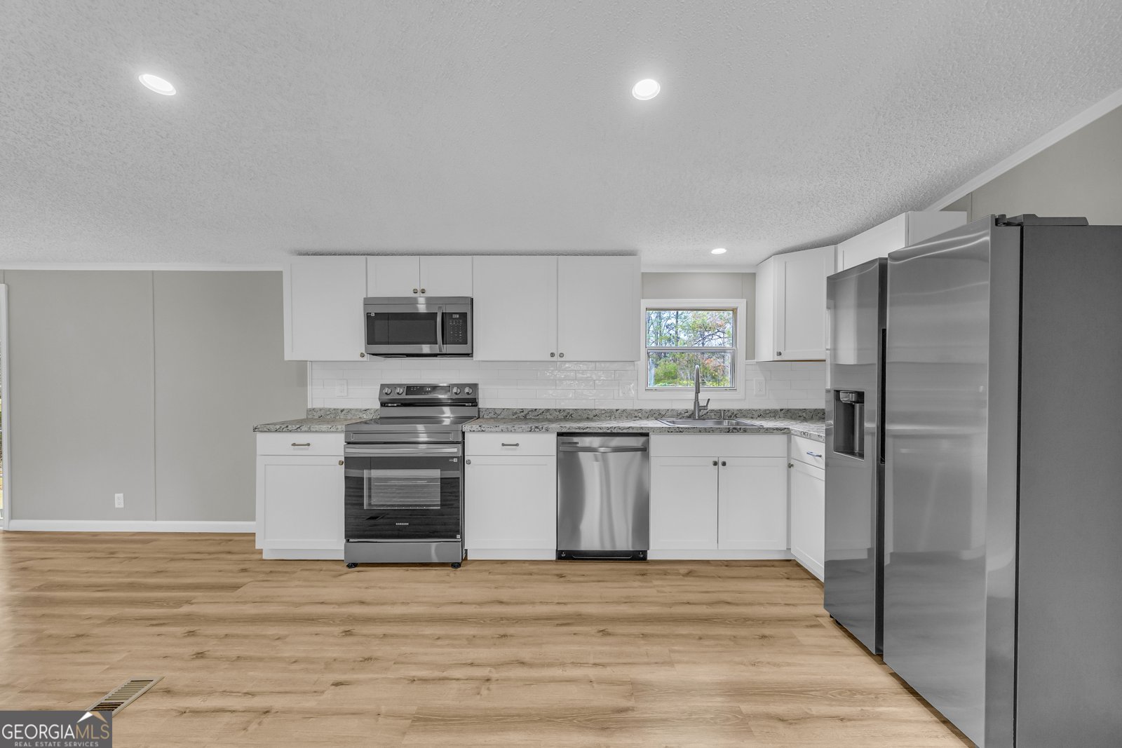 199 Alberta Drive Colbert - Photo 18