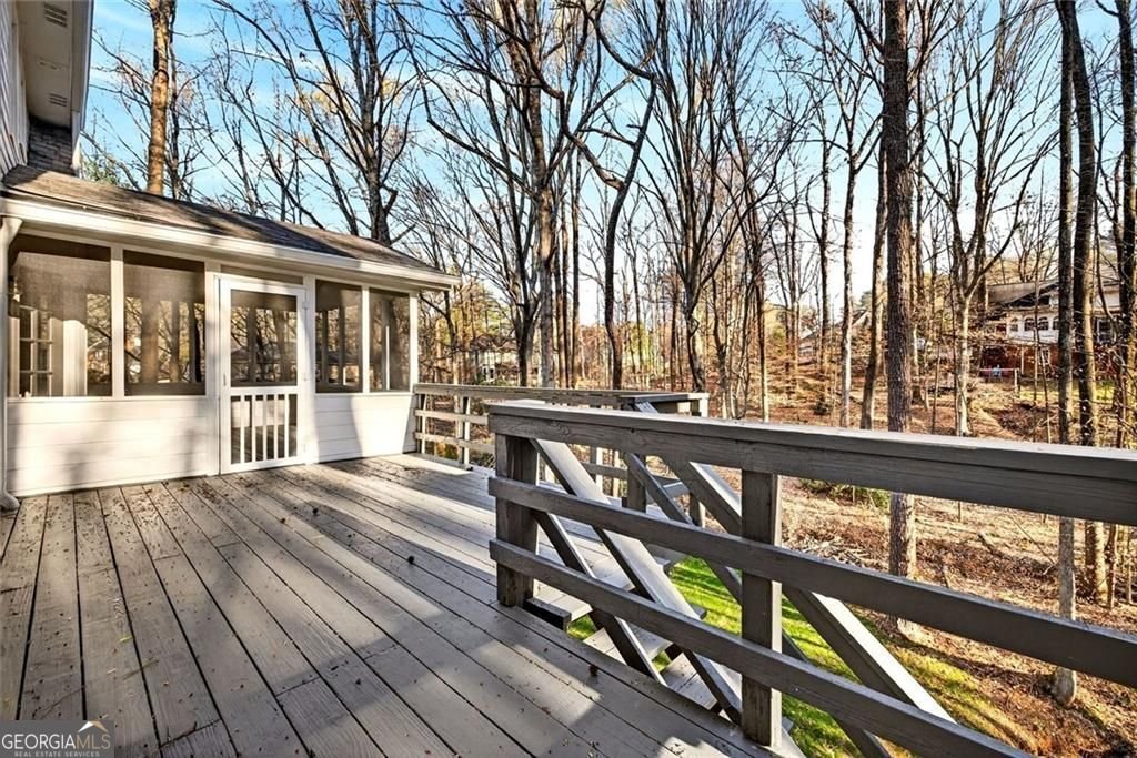 5649 Whitesburg Court Peachtree Corners - Photo 20