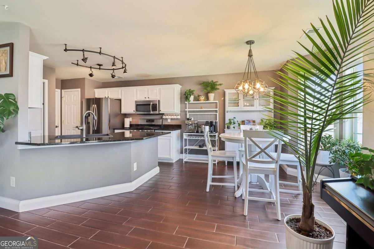 2405 Gatewater Court Cumming - Photo 7