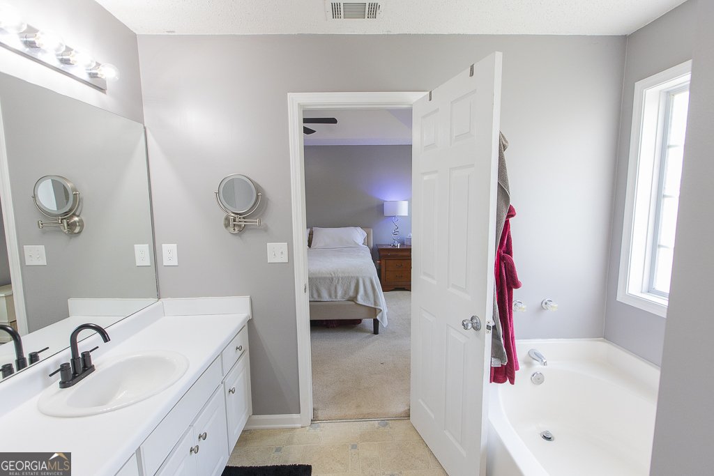 2216 Wagon Wheel Trail Statham - Photo 32