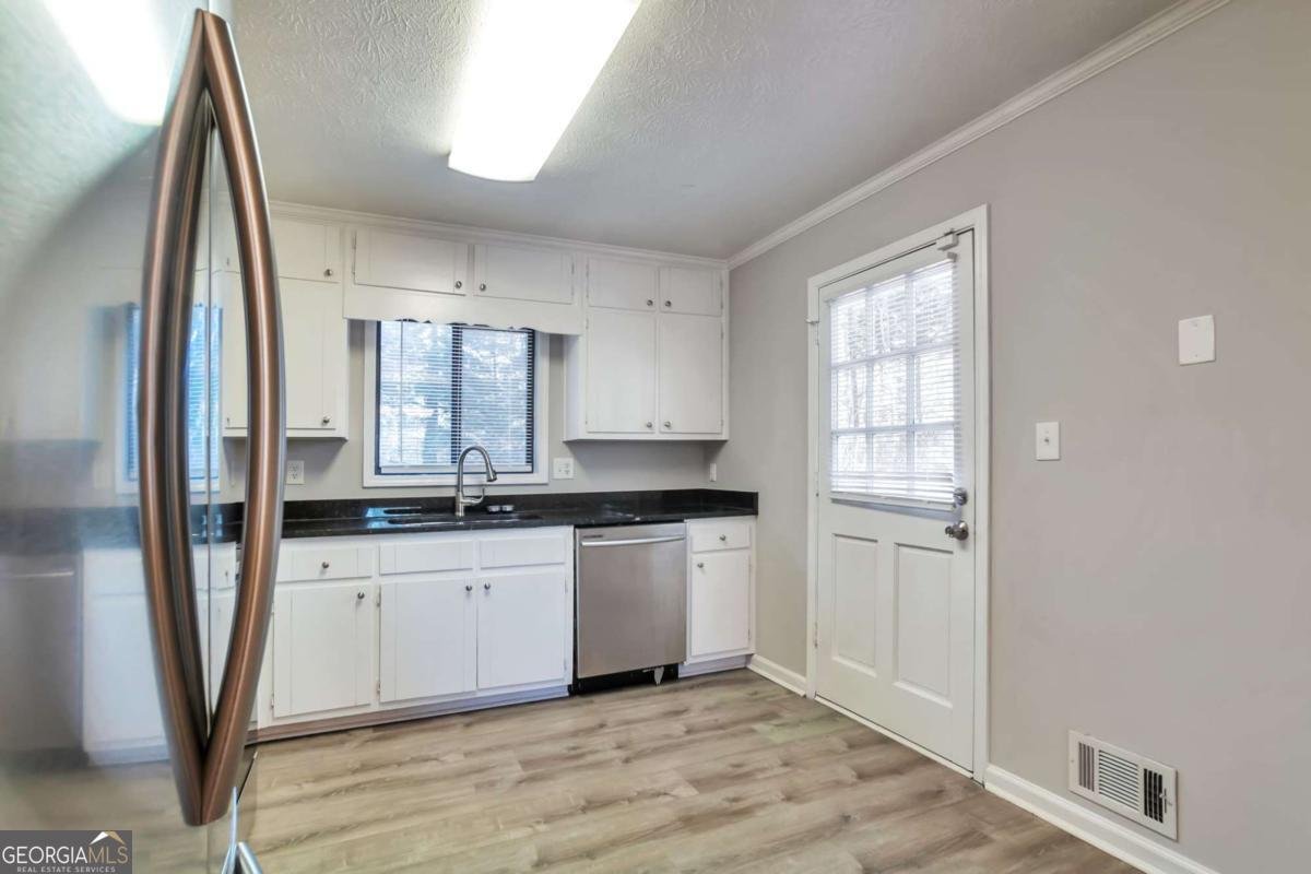 1221 Summit Links Court Snellville - Photo 12