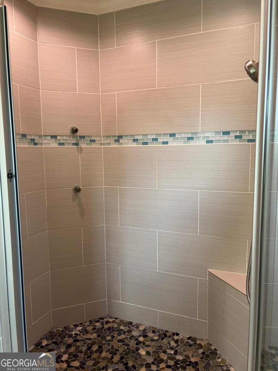 643 Rebecca Stree Lilburn - Photo 13