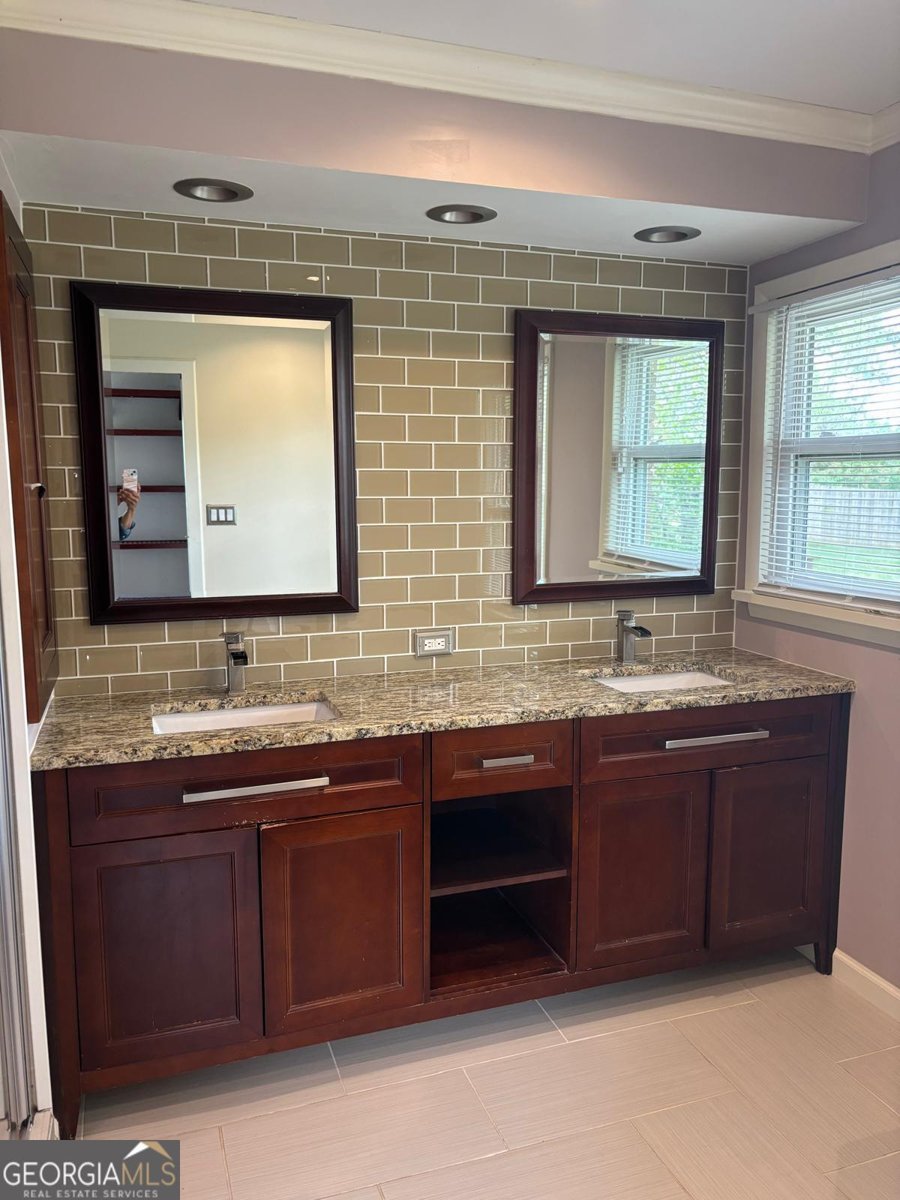 643 Rebecca Stree Lilburn - Photo 16