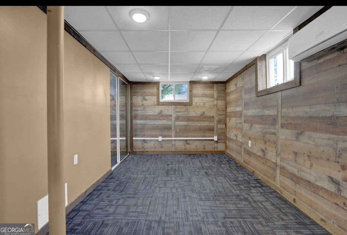 643 Rebecca Stree Lilburn - Photo 8