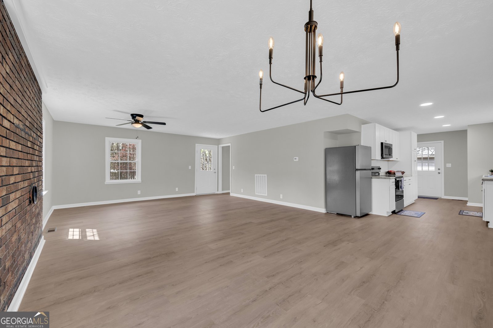 348 Knottywood Drive Lavonia - Photo 10