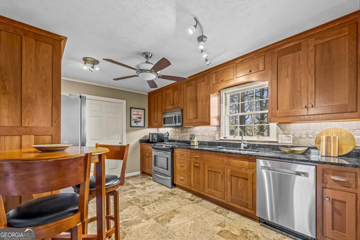 1390 Pioneer Circle Watkinsville - Photo 12