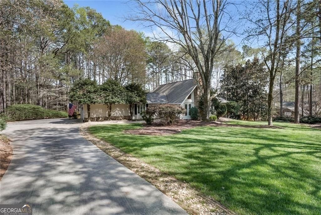 9635 Red Bird Lane Johns Creek - Photo 1