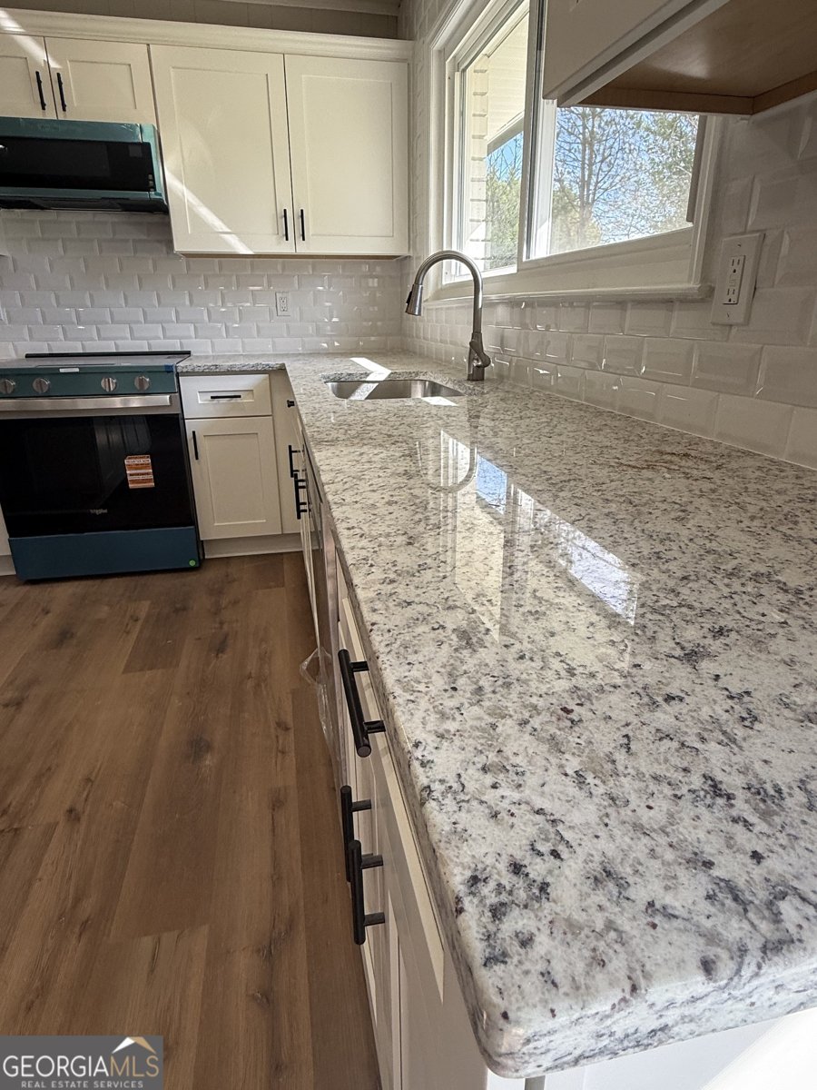 5605 Burke Lane Gainesville - Photo 18