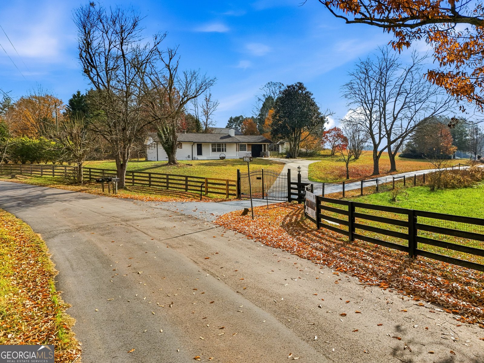 5605 Burke Lane Gainesville - Photo 4
