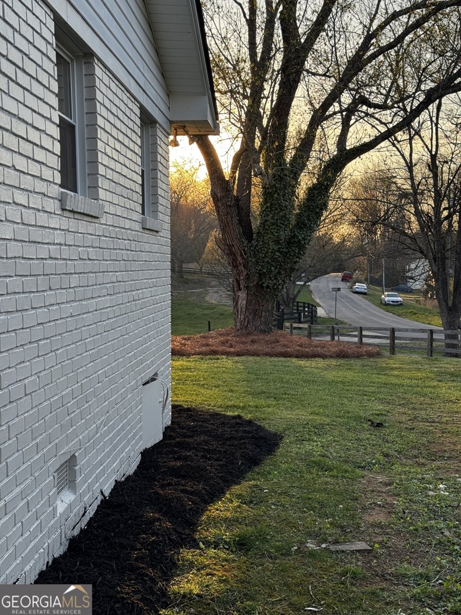 5605 Burke Lane Gainesville - Photo 6