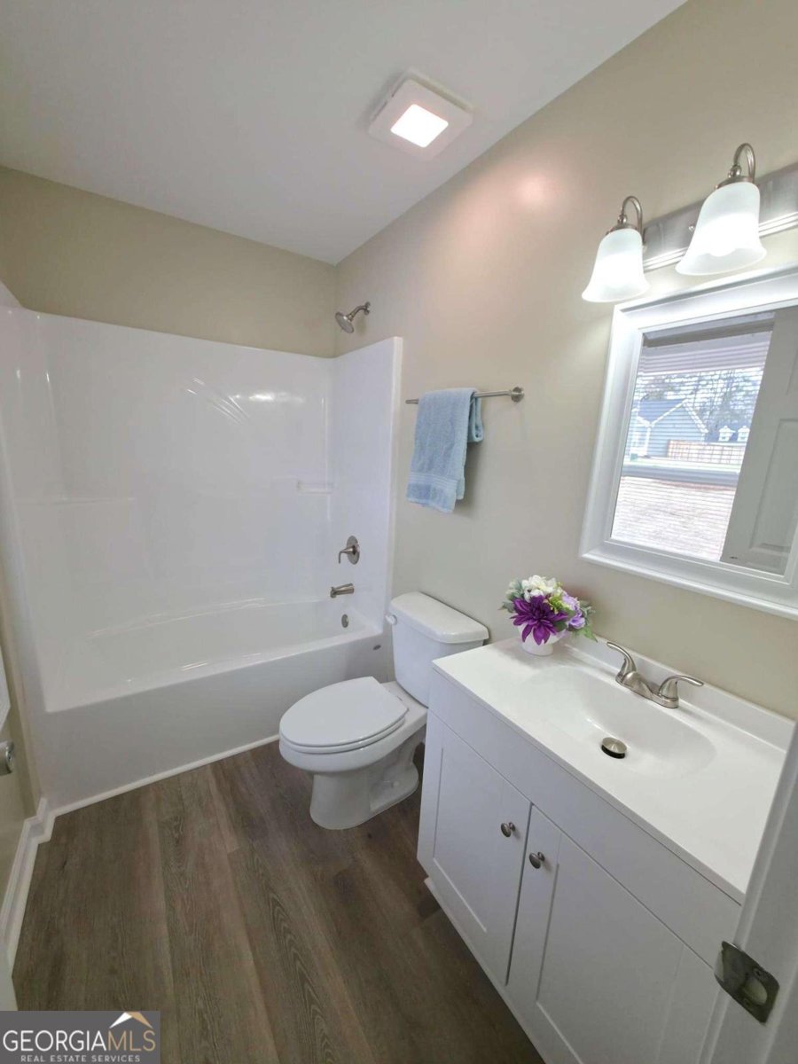 138 Charlotte Circle Statham - Photo 10