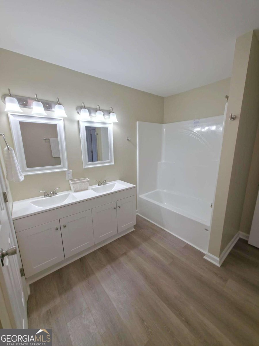 138 Charlotte Circle Statham - Photo 17