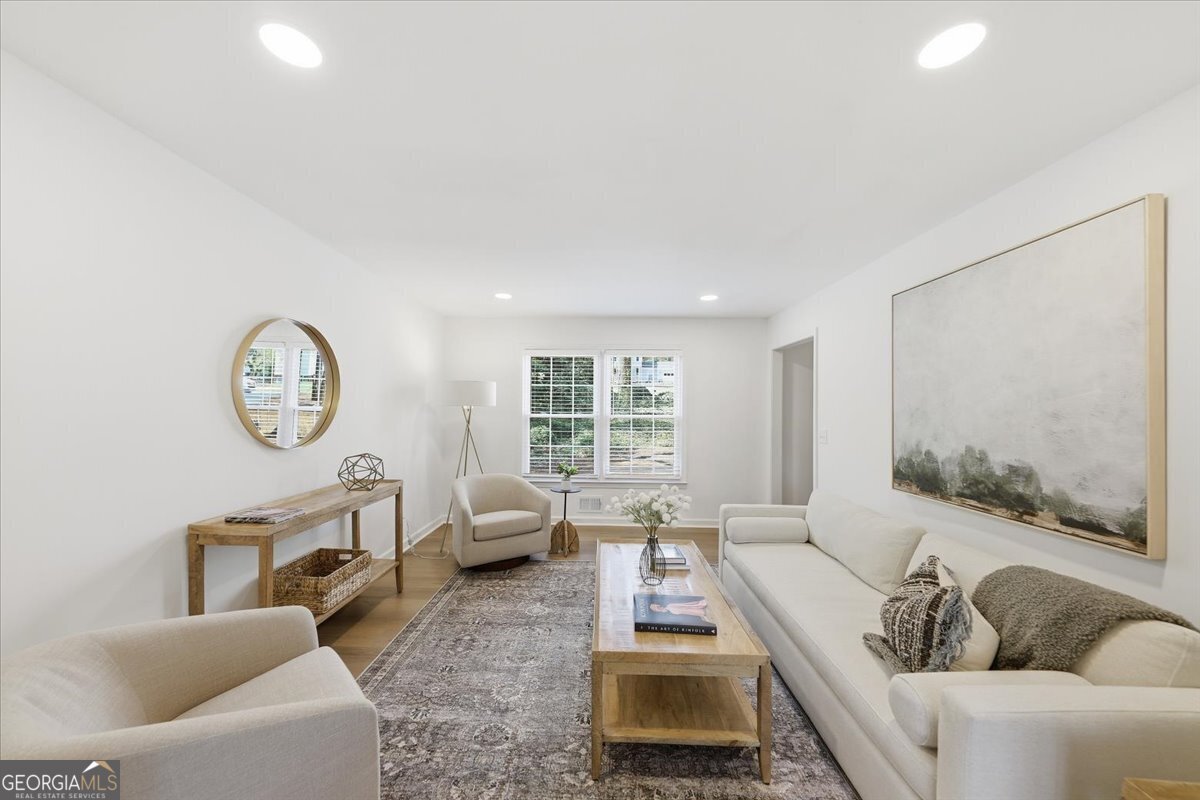 564 Deer Run Lilburn - Photo 6