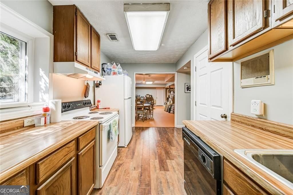 4587 Town Crier Road Lilburn - Photo 44