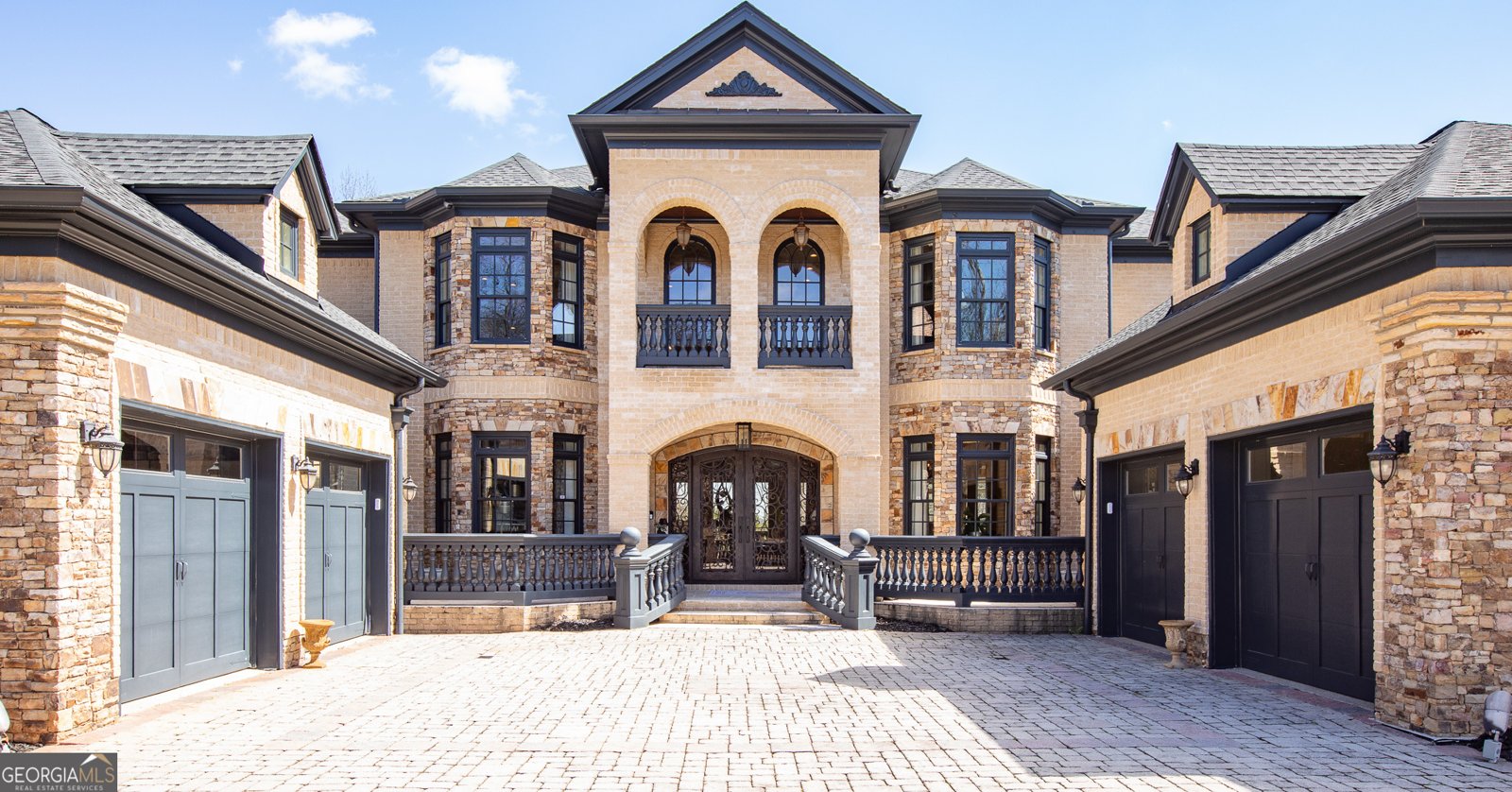 9005 Hayes Drive Gainesville - Photo 1