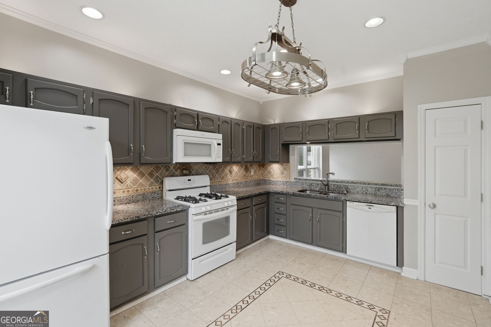 694 Shore View Lithonia - Photo 11