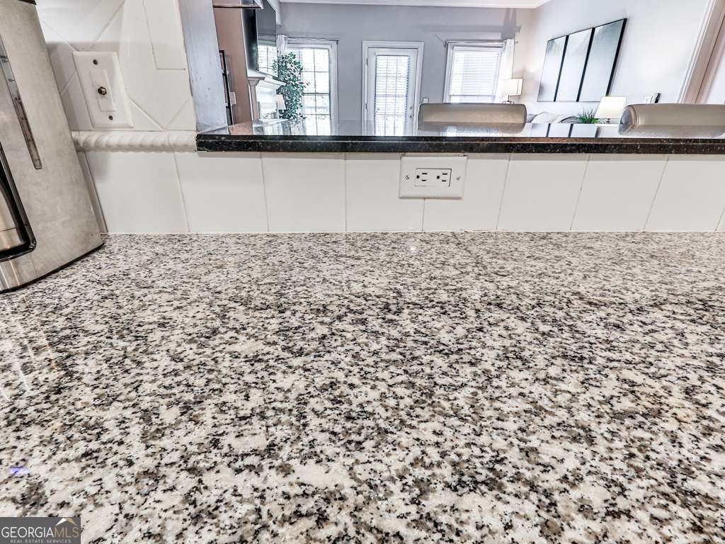 211 COLONIAL HOMES Drive Atlanta - Photo 13