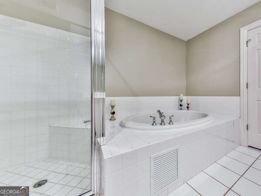 211 COLONIAL HOMES Drive Atlanta - Photo 18