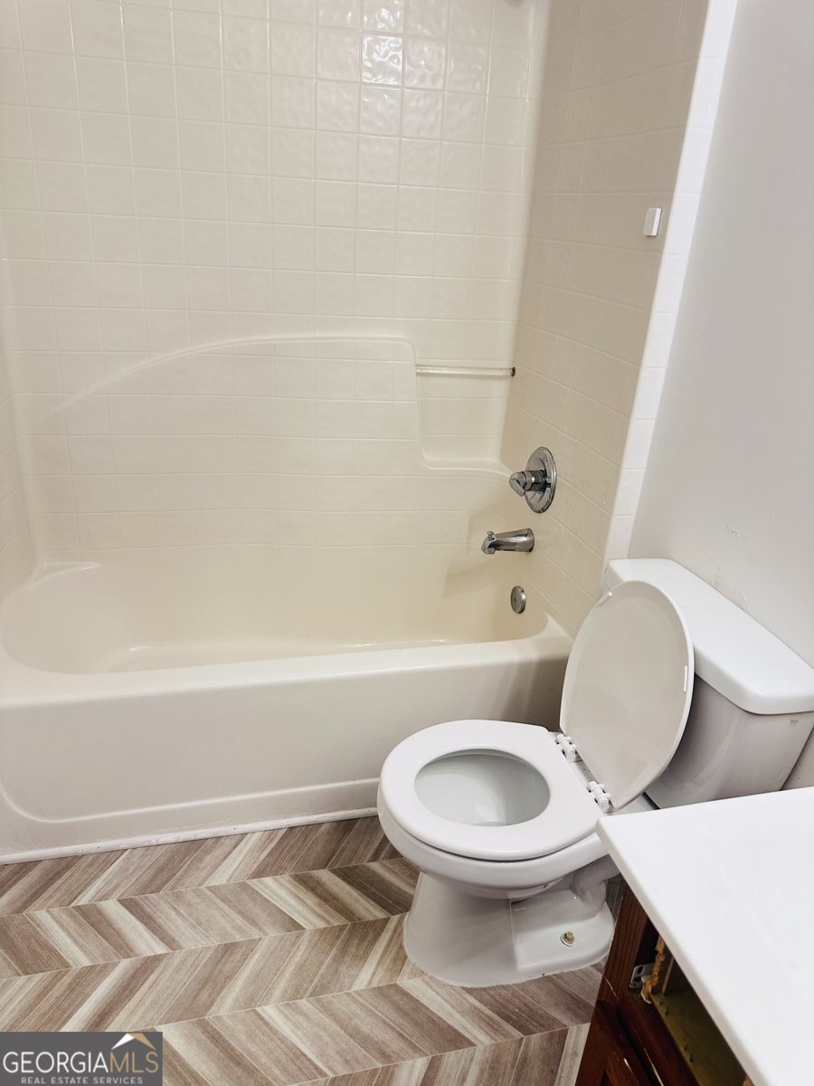 9432 Lakeview Road Union City - Photo 11