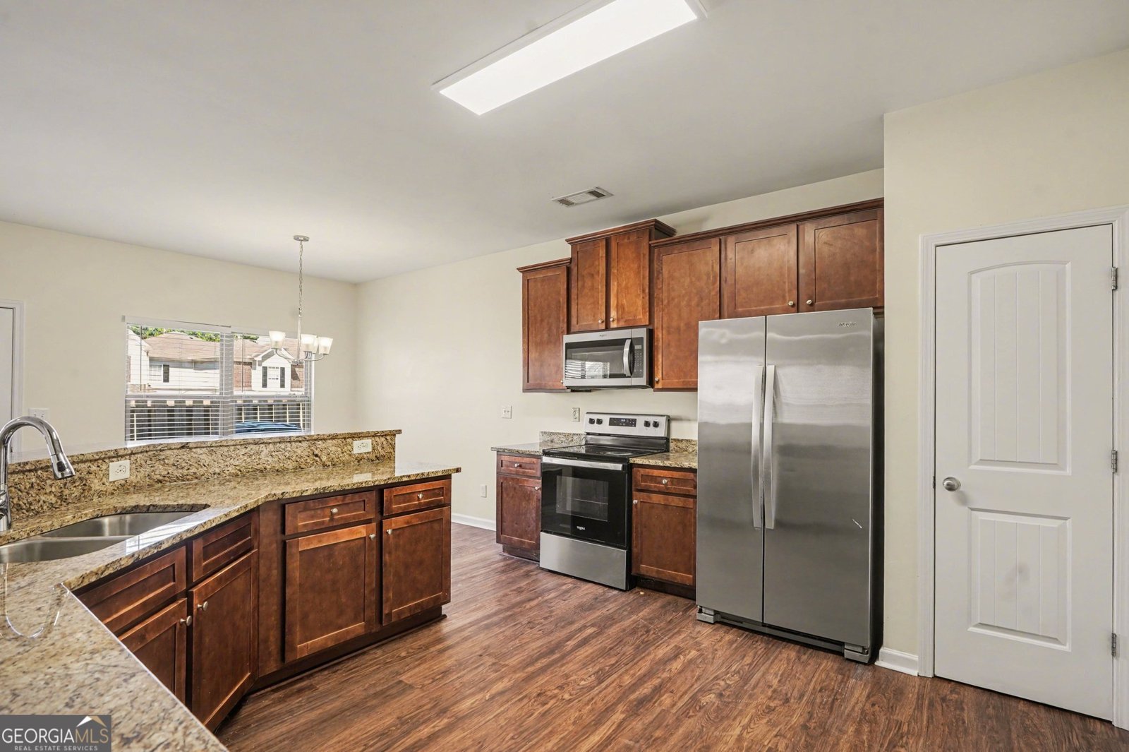 1240 Faye Court McDonough - Photo 10