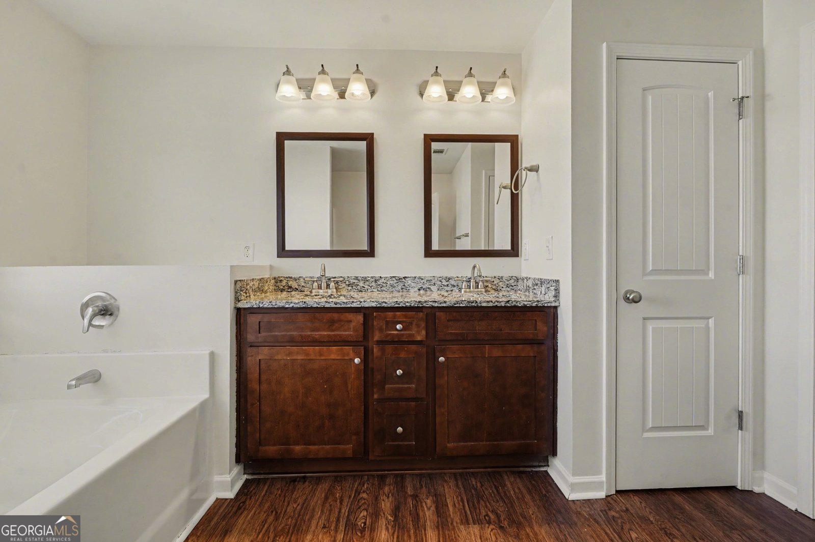 1240 Faye Court McDonough - Photo 21