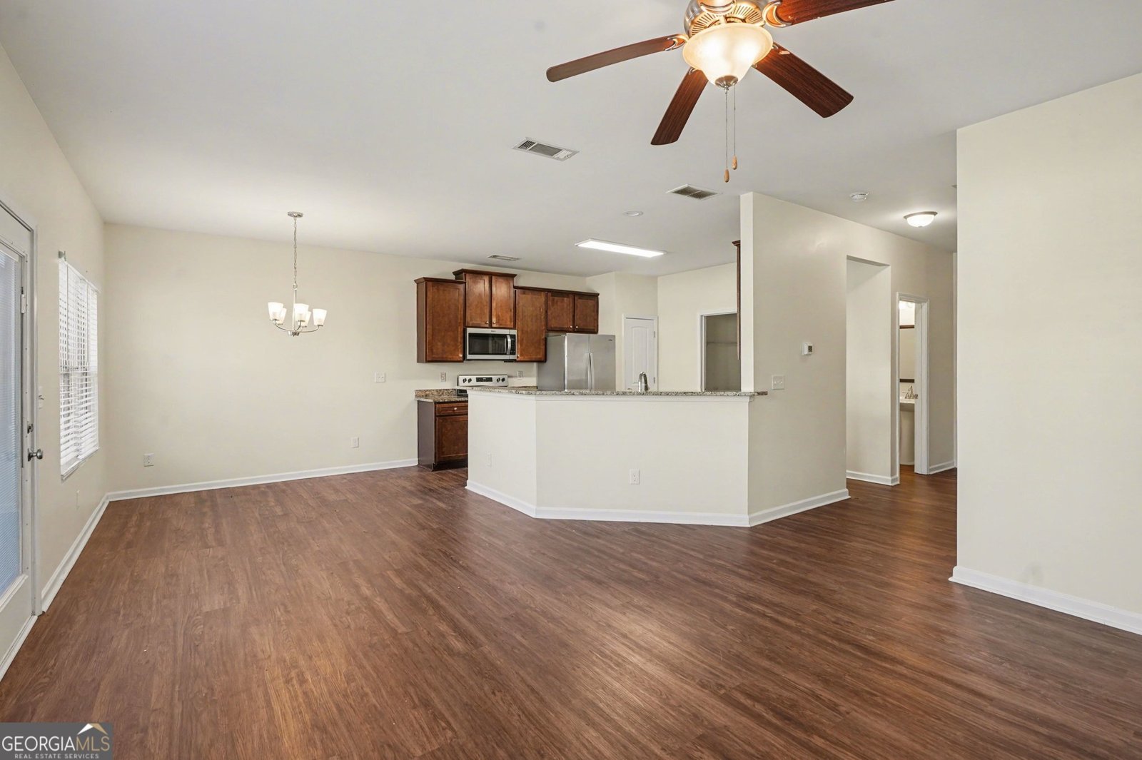 1240 Faye Court McDonough - Photo 6