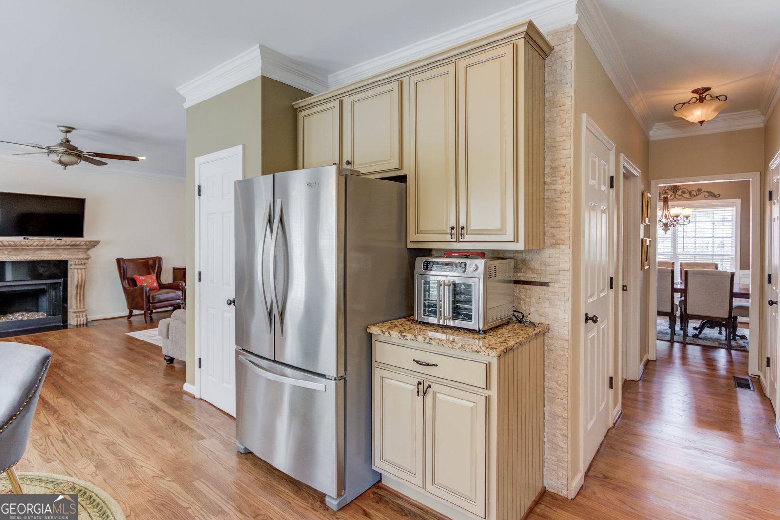 262 SANDHURST Court Suwanee - Photo 10