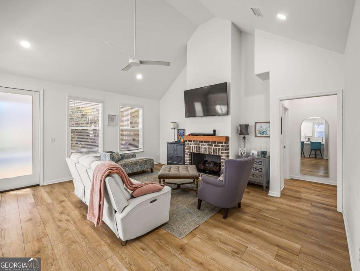 1038 Captain's Cove Way St. Simons - Photo 8