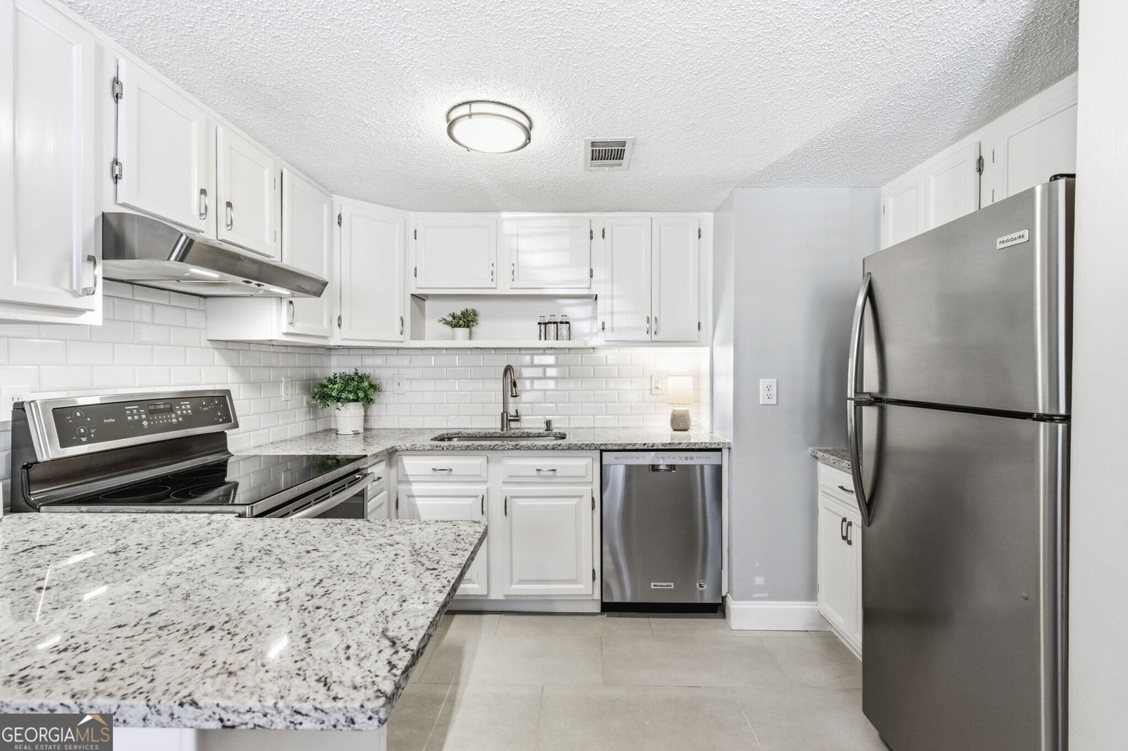 1050 Sasha Lane Roswell - Photo 9