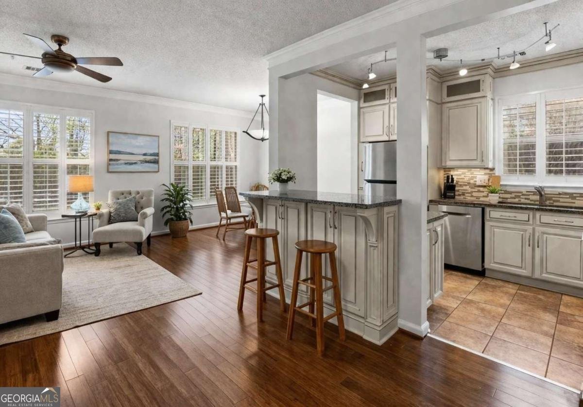 10 Perimeter Summit Boulevard Atlanta - Photo 1