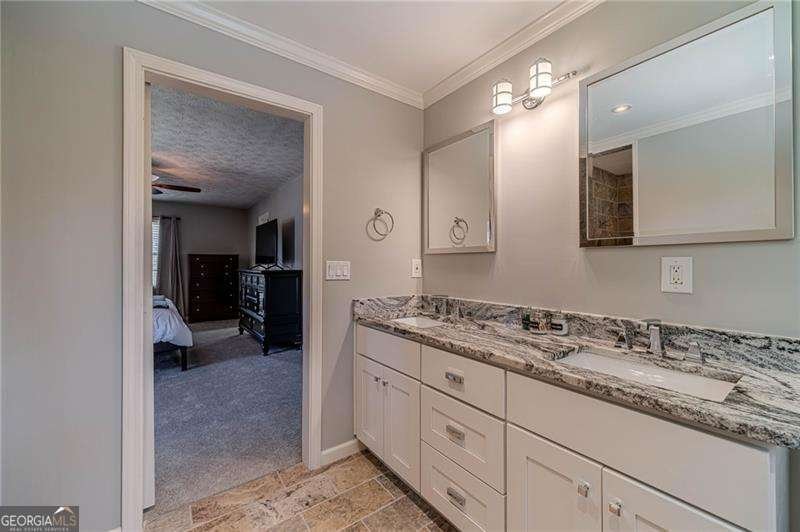 1423 Janice Court Lilburn - Photo 32