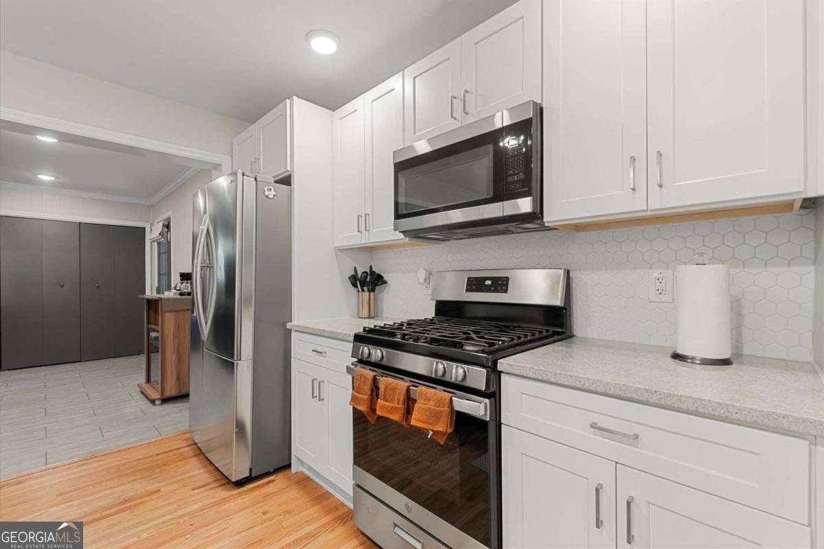 2890 Meadowview Drive Atlanta - Photo 11