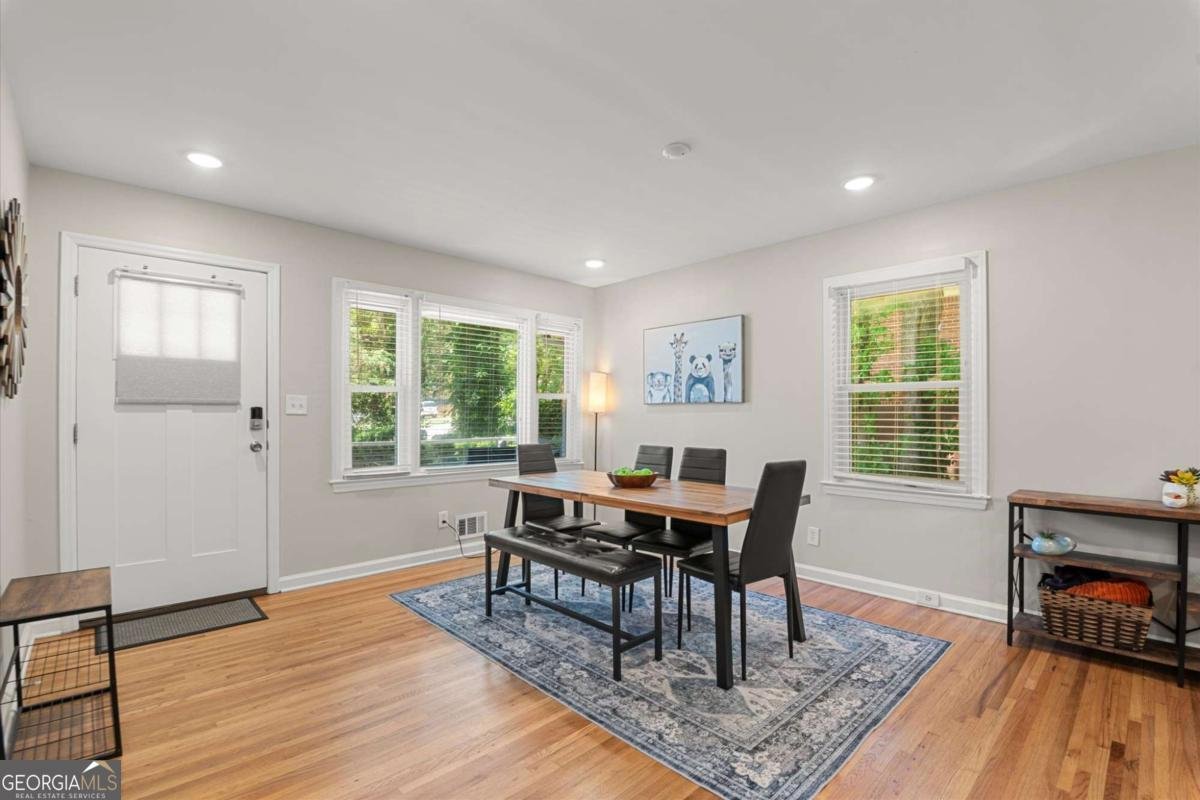 2890 Meadowview Drive Atlanta - Photo 6